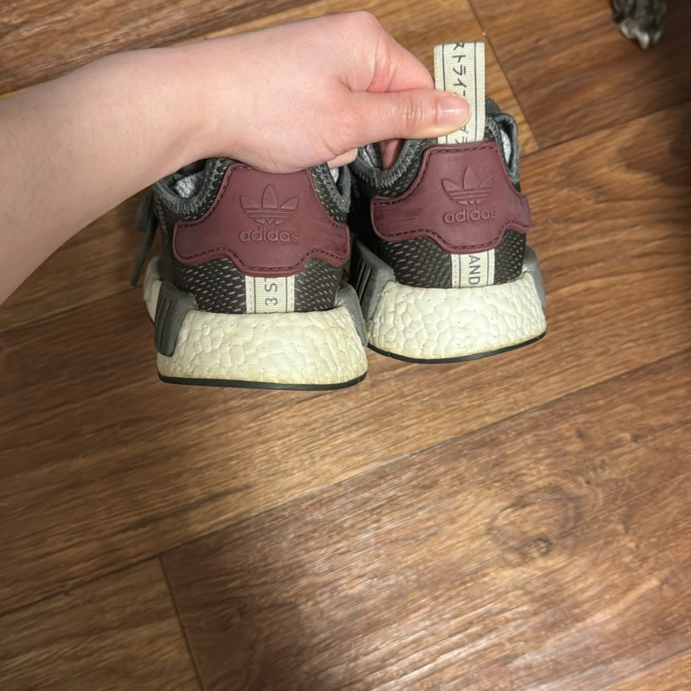 2016 Adidas NMD R1 Olive Maroon Women’s 6.5 Boost - Picture 3 of 6